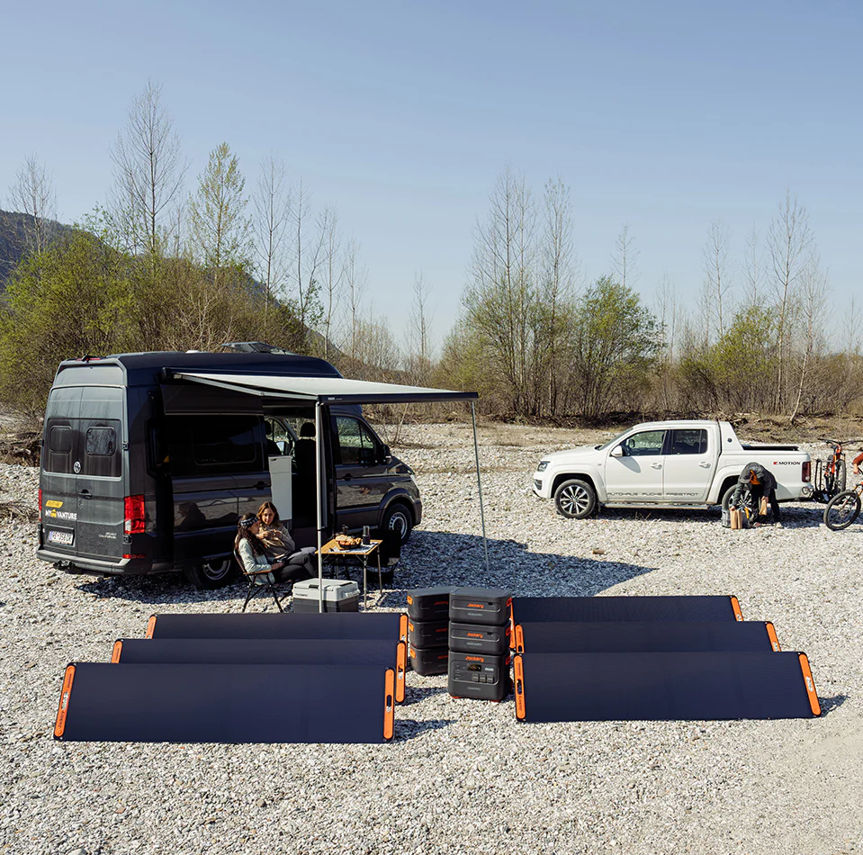 Jackery 2000 plus charge 01