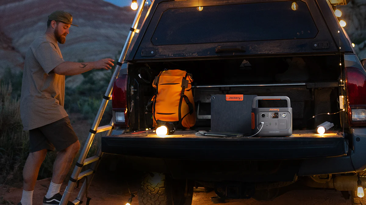 Jackery explorer 300 plus 10