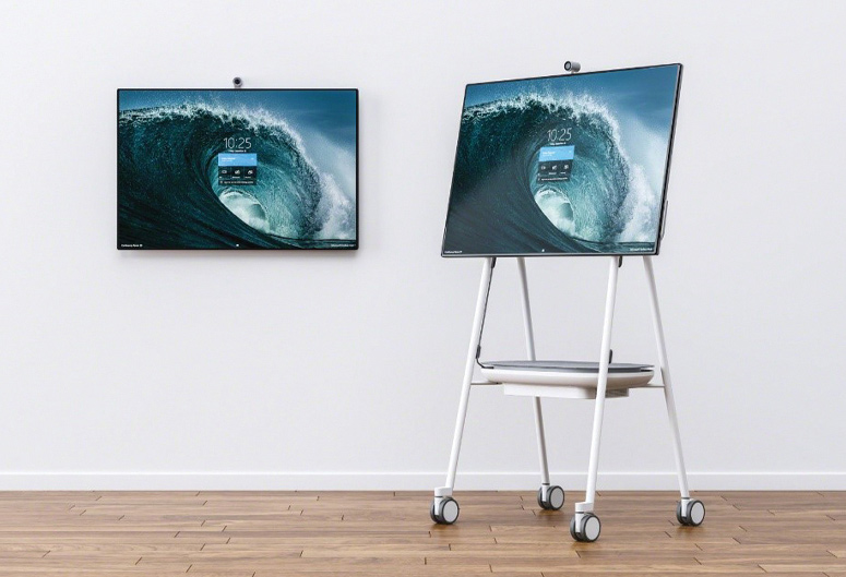 Surface Hub 2s предлагает 2 варианта крепления: на стену и на мобильную стойку