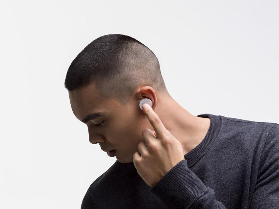 Surface Earbuds - інтуїтивне управління жестами