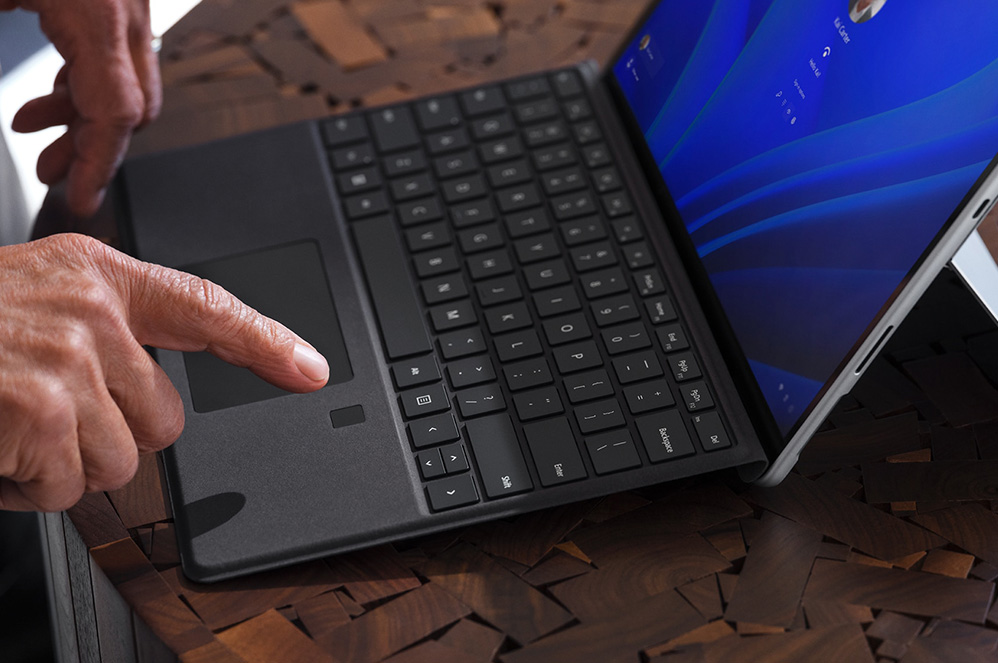 Surface Pro Signature Keyboard with Fingerprint Reader for tablet Surface Pro 8 or Surface Pro X